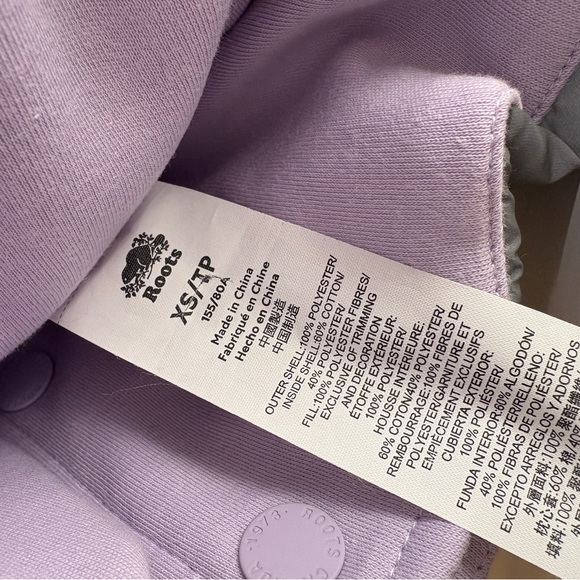 （SOLD) Reversible Roots Puffer Jacket - Picture 11 of 12